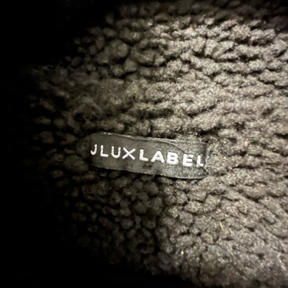 JLUXLABEL Women’s Black Cropped Teddy Jacket. Snap Closure. Size Small. Cozy - Picture 3 of 6